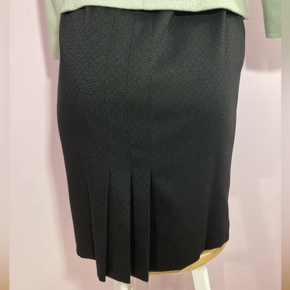 Tahari Suit Set - Picture 6 of 15